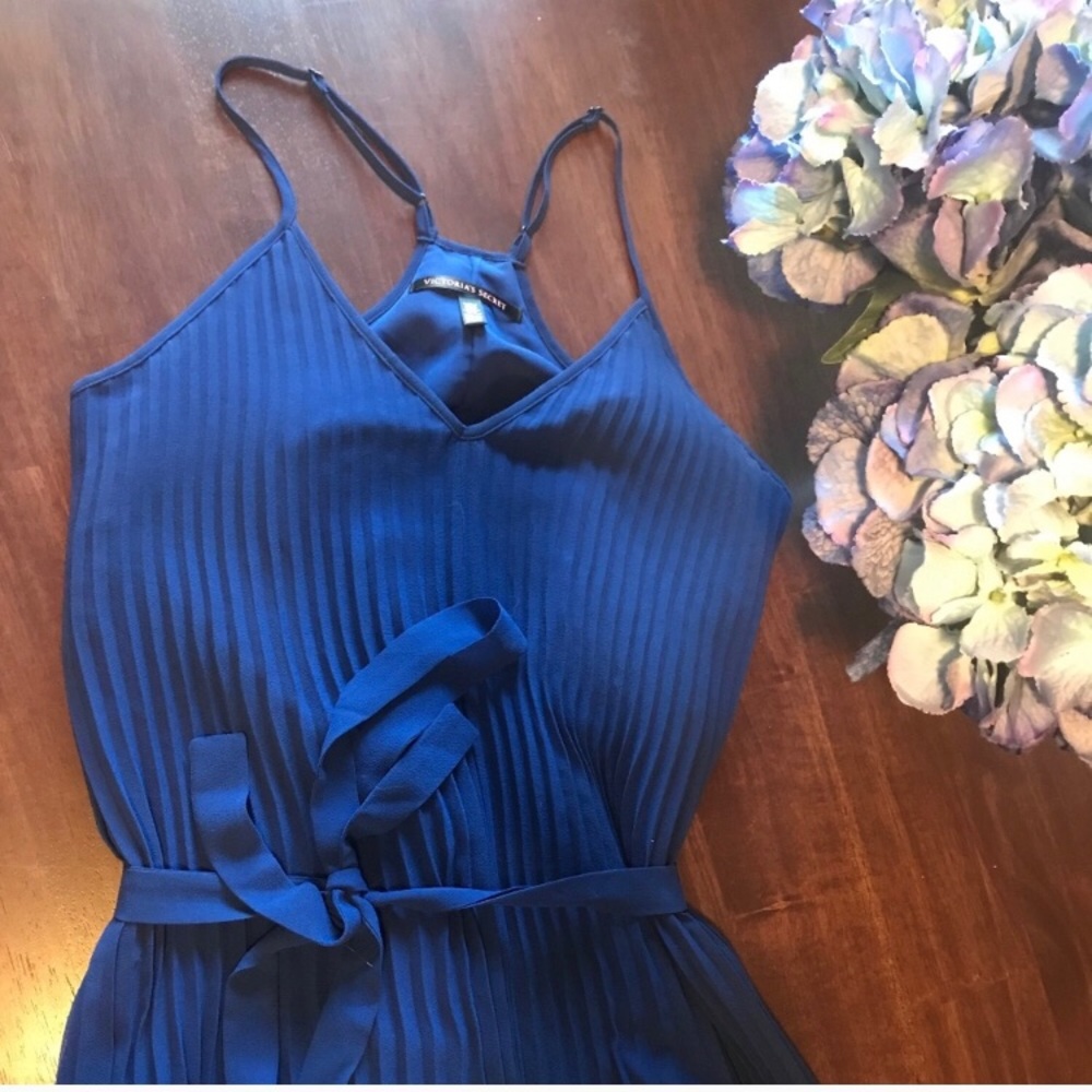 Blue pleated maxi dress - Picture 8 of 8